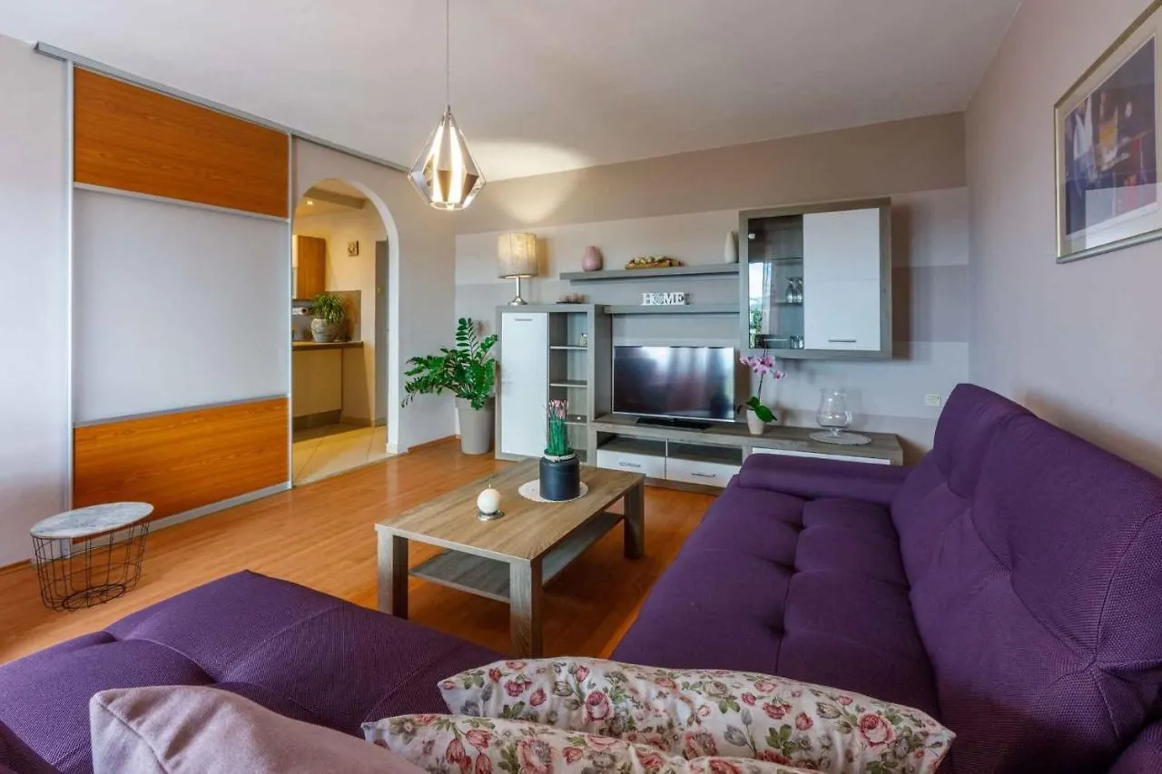 Apartment In Crikvenica 14108